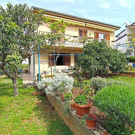 1557 Hotel Banjole
