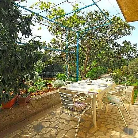 1557 Hotel