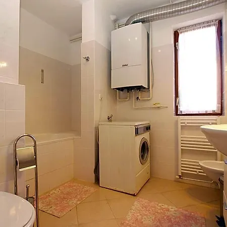 1557 Otel Banjole